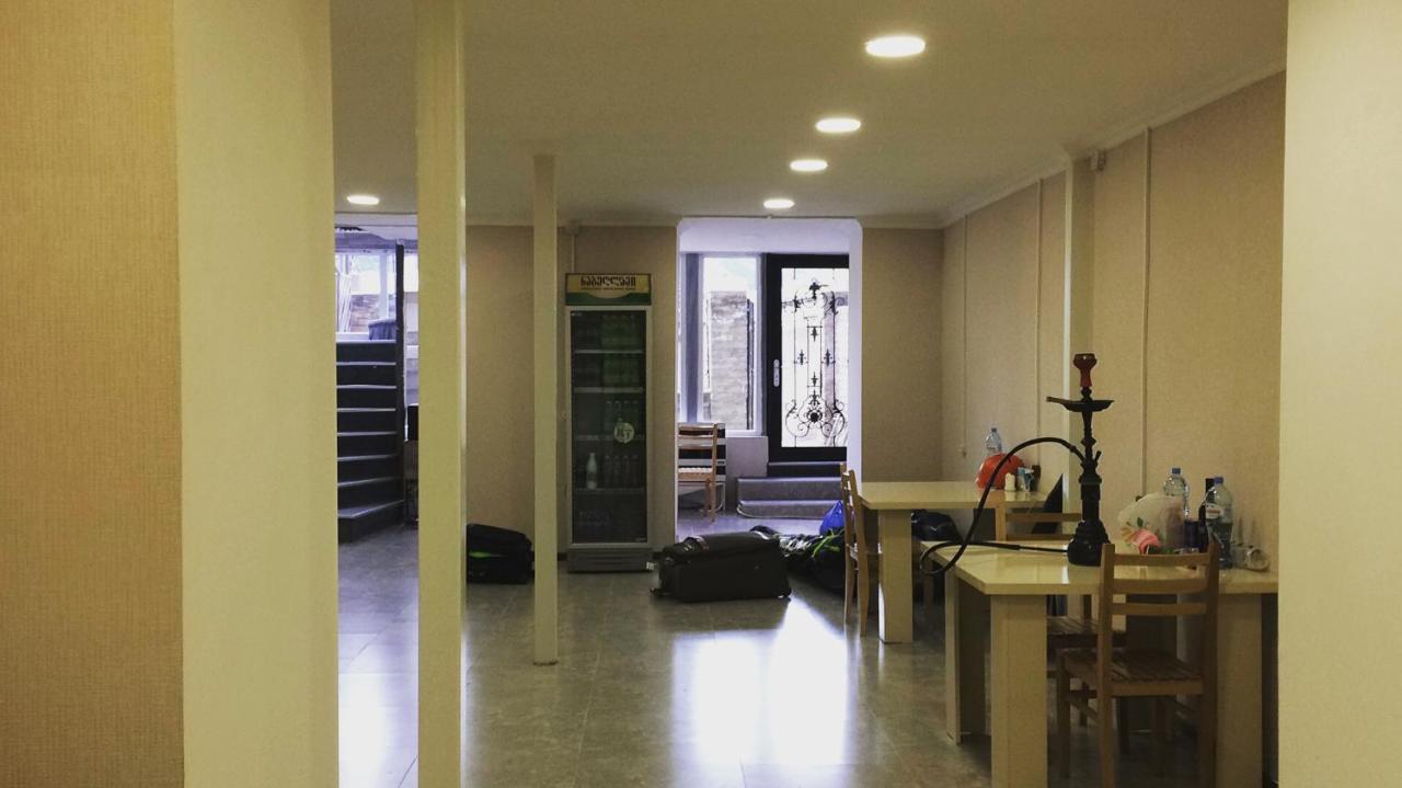 Blossom Hostel Updated ! Обновлено !!! City Center! Perfect Order!!! Snow-White Bed Linen!!! Идеальный Порядок!!! Белоснежное Постельное Белье!!! Центр Города !!! Tbilisi Exterior photo