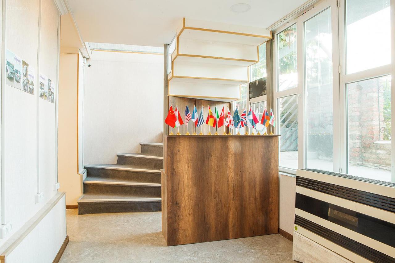 Blossom Hostel Updated ! Обновлено !!! City Center! Perfect Order!!! Snow-White Bed Linen!!! Идеальный Порядок!!! Белоснежное Постельное Белье!!! Центр Города !!! Tbilisi Exterior photo