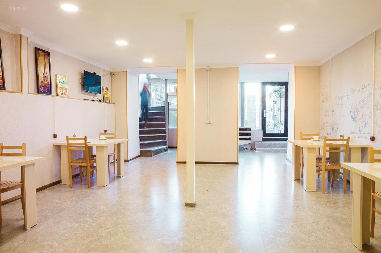 Blossom Hostel Updated ! Обновлено !!! City Center! Perfect Order!!! Snow-White Bed Linen!!! Идеальный Порядок!!! Белоснежное Постельное Белье!!! Центр Города !!! Tbilisi Exterior photo